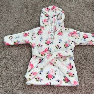 Luvable Friends Baby Girls White w Flowers Belt Fluffy Robe w Hood

Size 0-9M